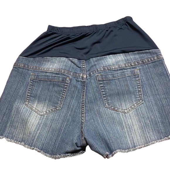 Oh! Mamma Maternity Full Panel Jean Shorts - Picture 2 of 6